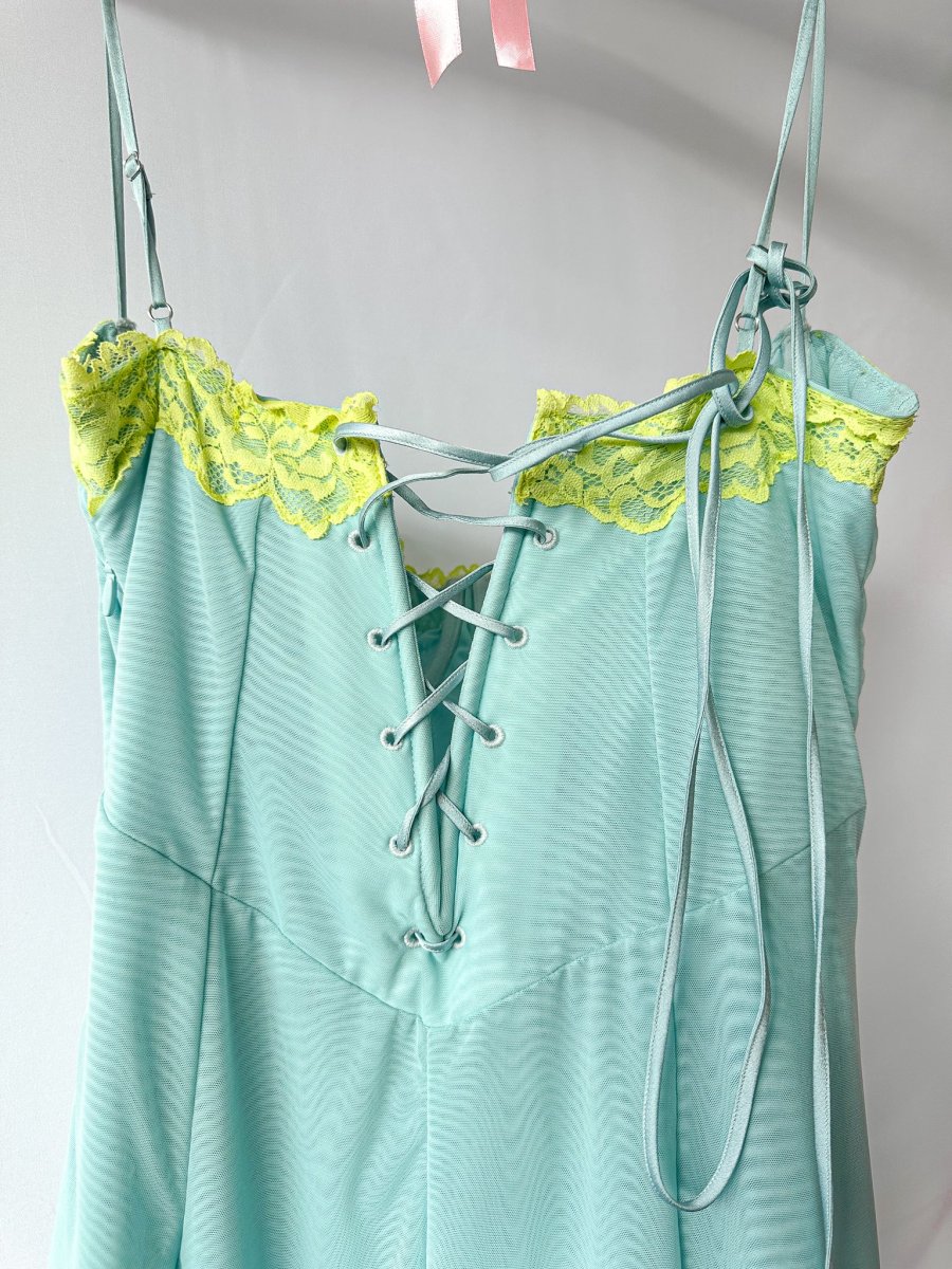 House Of CB Aiza Powder Blue Contrast Lace Maxi Dress - Imagen 7