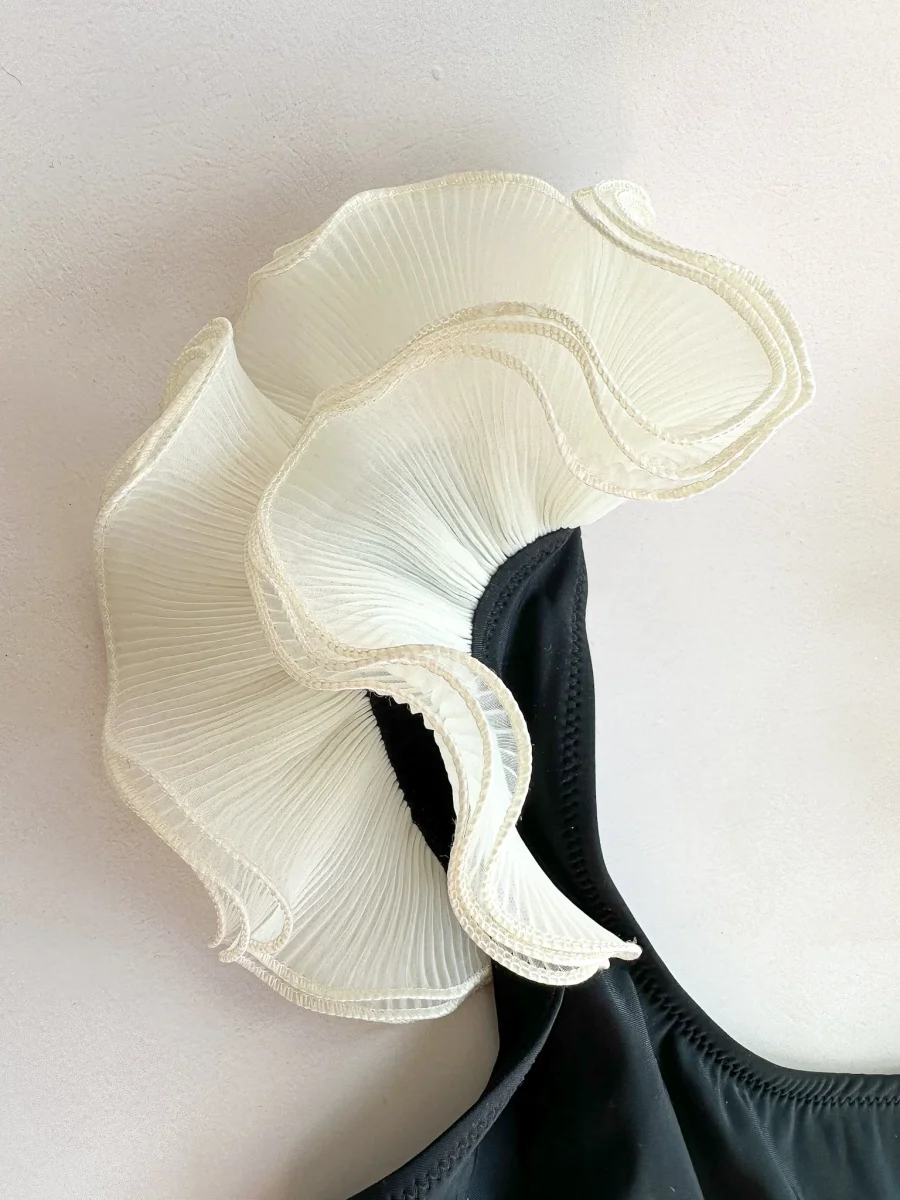 Sleeper Black Ariel Ruffle Trim Bikini Top - Imagen 6