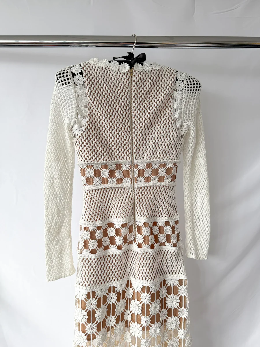 Self-Portrait White Crochet Maxi Dress - Imagen 7