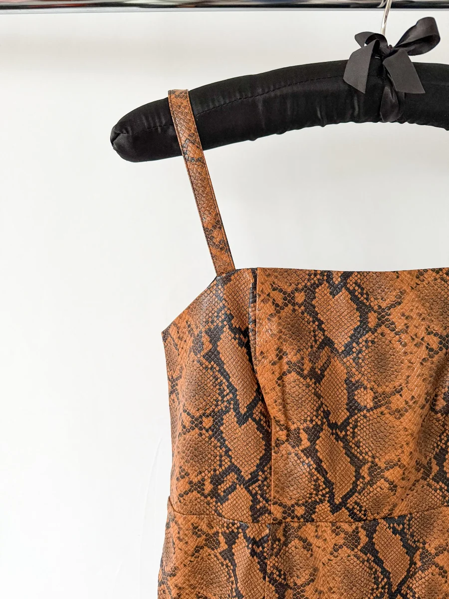 Kitri Ursula Snakeskin Brown Vinyl Midi Dress - Imagen 7