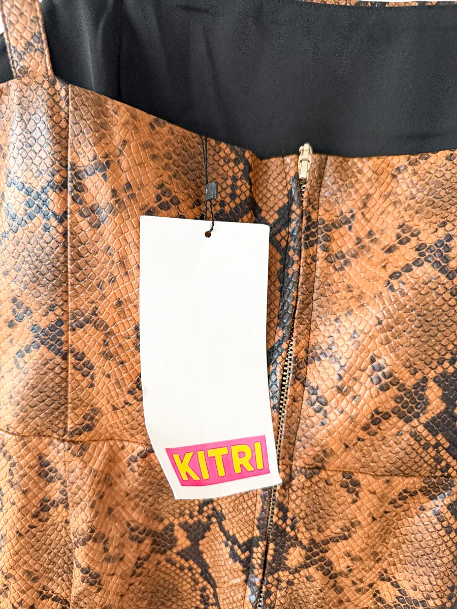 Kitri Ursula Snakeskin Brown Vinyl Midi Dress - Imagen 9