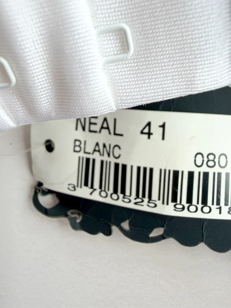 Pain De Sucre White French Lace Padded Strapless Bra in Neal - Imagen 6