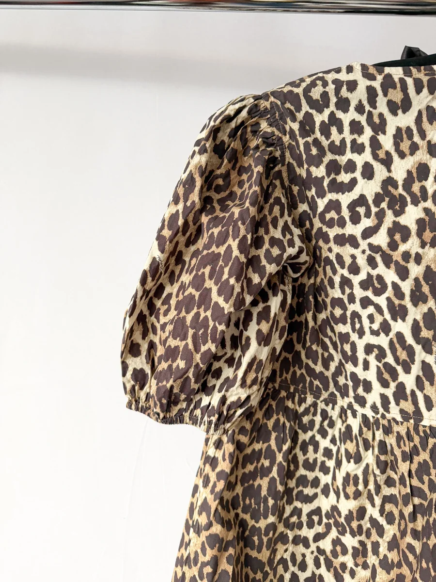Ganni Leopard Print Poplin Puff Sleeve Tie-up Front Mini Dress - Imagen 9
