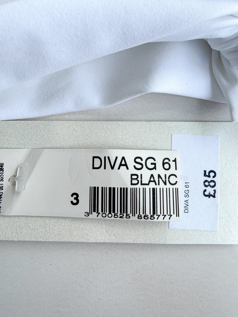 Pain De Sucre Bikini Top in Diva White - Imagen 7