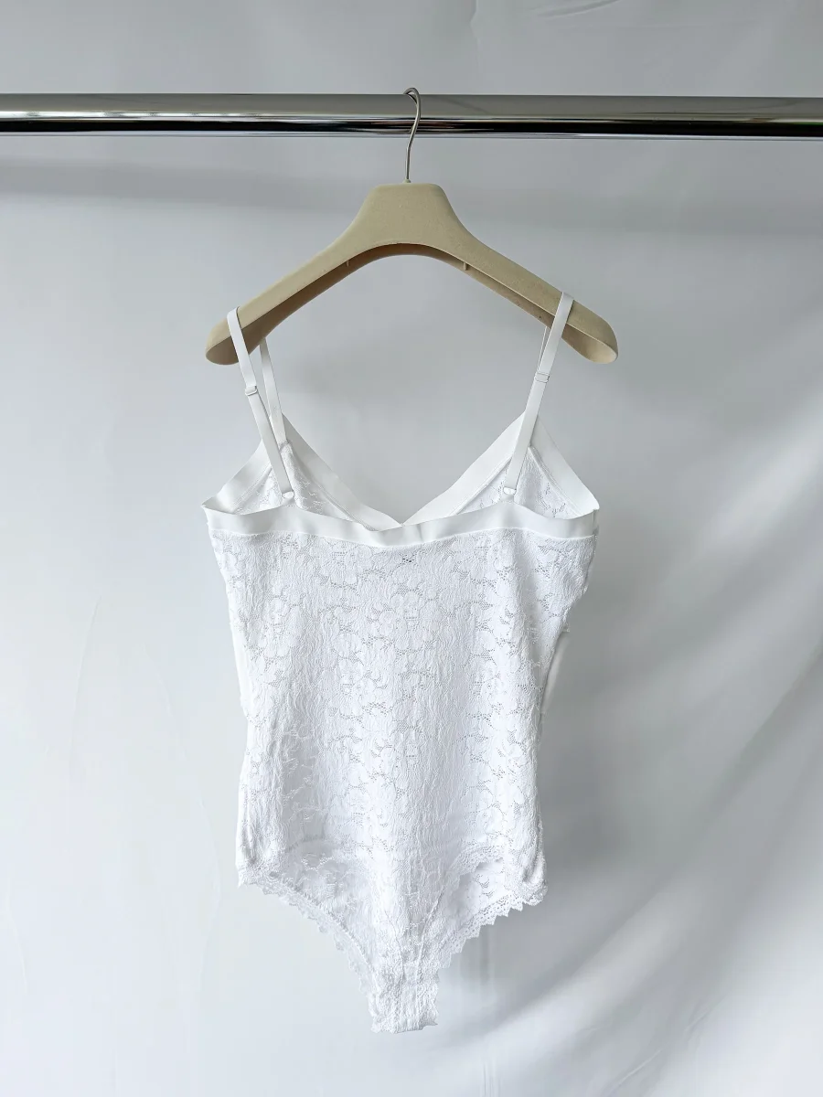 Pain De Sucre White Lace Camisole Thong Bodysuit Top in Alona - Imagen 5