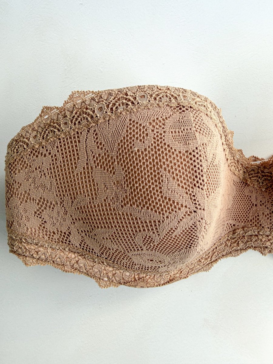 Pain De Sucre French Lace Padded Strapless Bra in Neal - Imagen 3