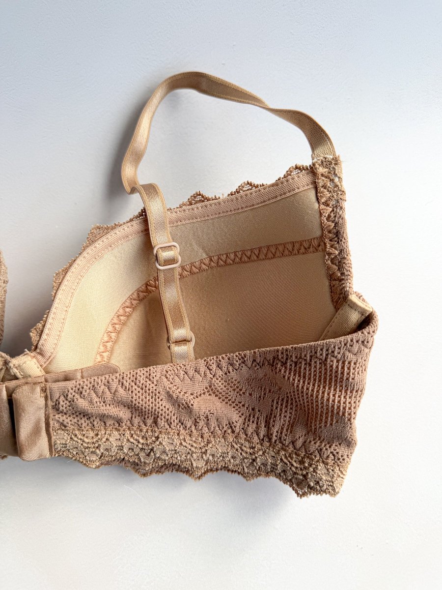 Pain De Sucre French Lace Padded Bra in Dean - Imagen 6