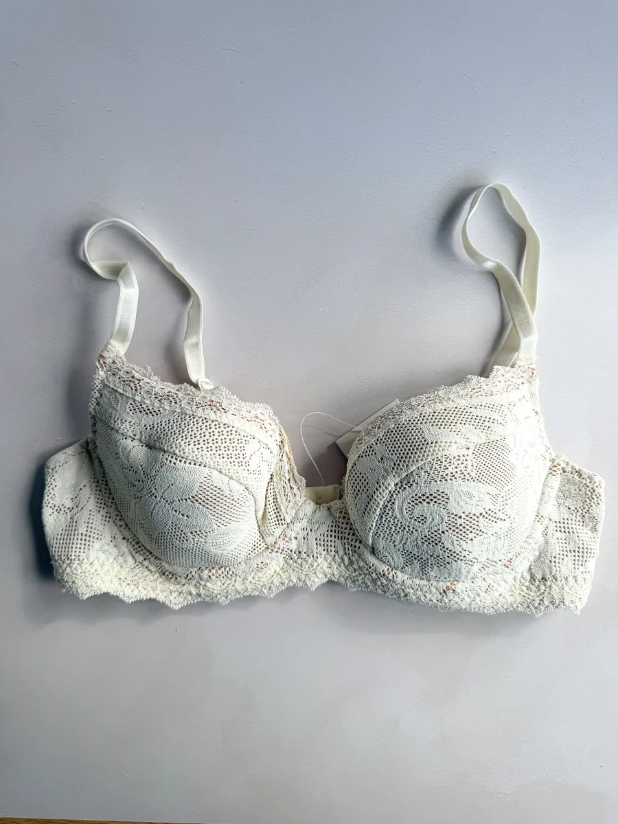 Pain De Sucre Ecru White Lace Bra in Lua