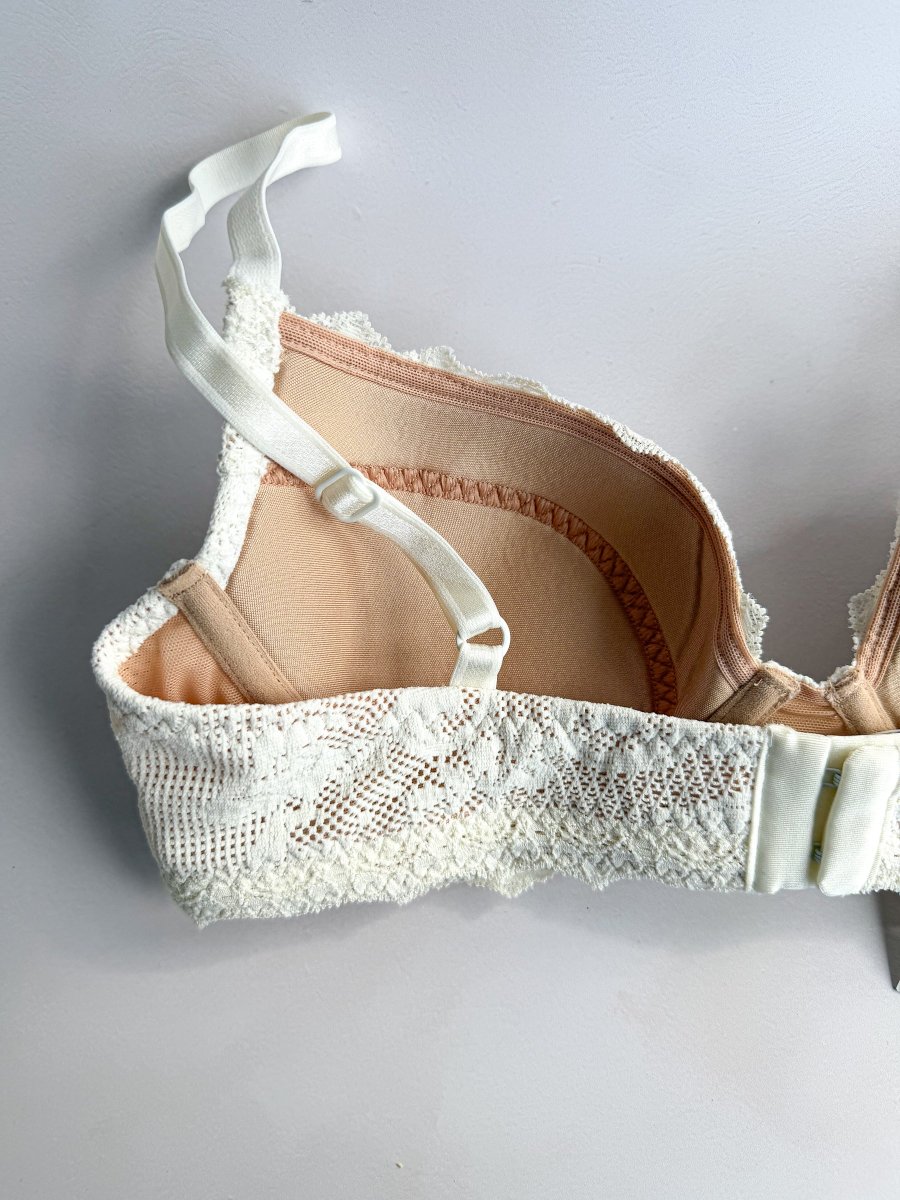 Pain De Sucre French Lace Ecru White Padded Bra in Dean - Imagen 7
