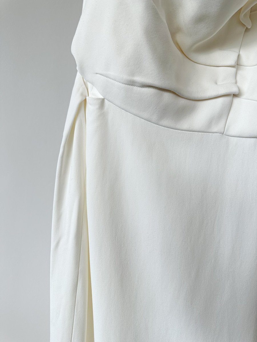 Roland Mouret White Warrington One Shoulder Ruffle Petal Column Gown - Imagen 8