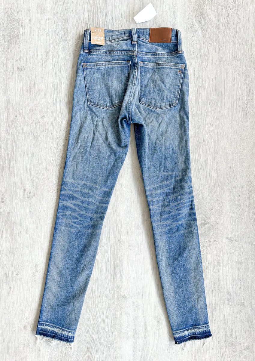 Madewell 9" Mid-Rise Rip and Repair Denim Skinny Jeans - Imagen 9