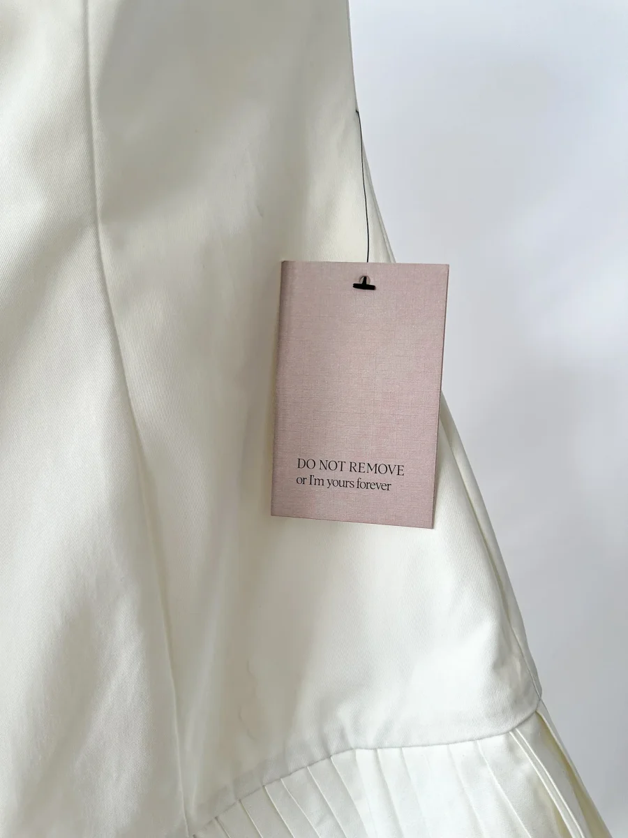 Odd Muse White The Ultimate Button Up Strapless Pleat Hem Mini Dress - Imagen 5