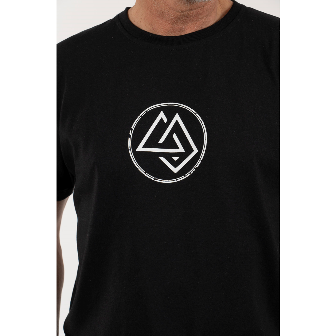 Polera Hombre Logo Circular Negra - Imagen 5