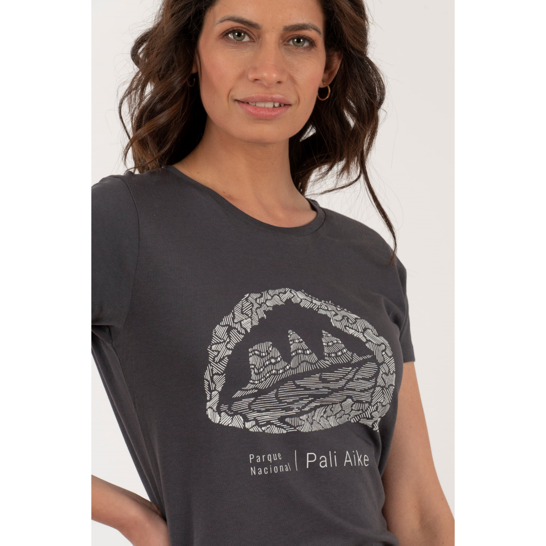 Polera Pali Aike Mujer – Gris - Imagen 6