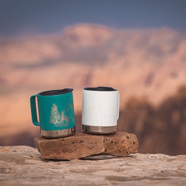 Camp Mug 355 ML Montañas con Tapa - Imagen 5