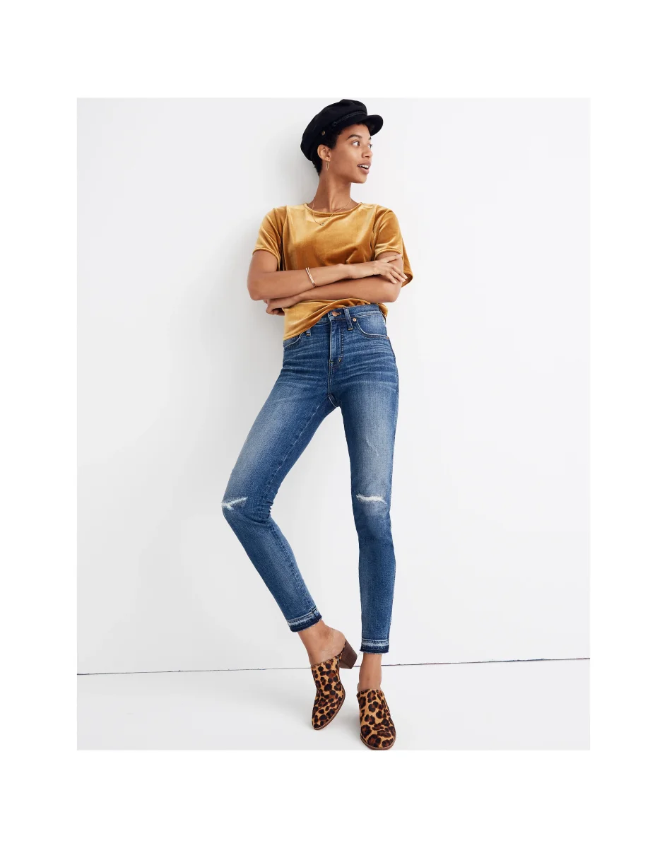 Madewell 9" Mid-Rise Rip and Repair Denim Skinny Jeans - Imagen 5