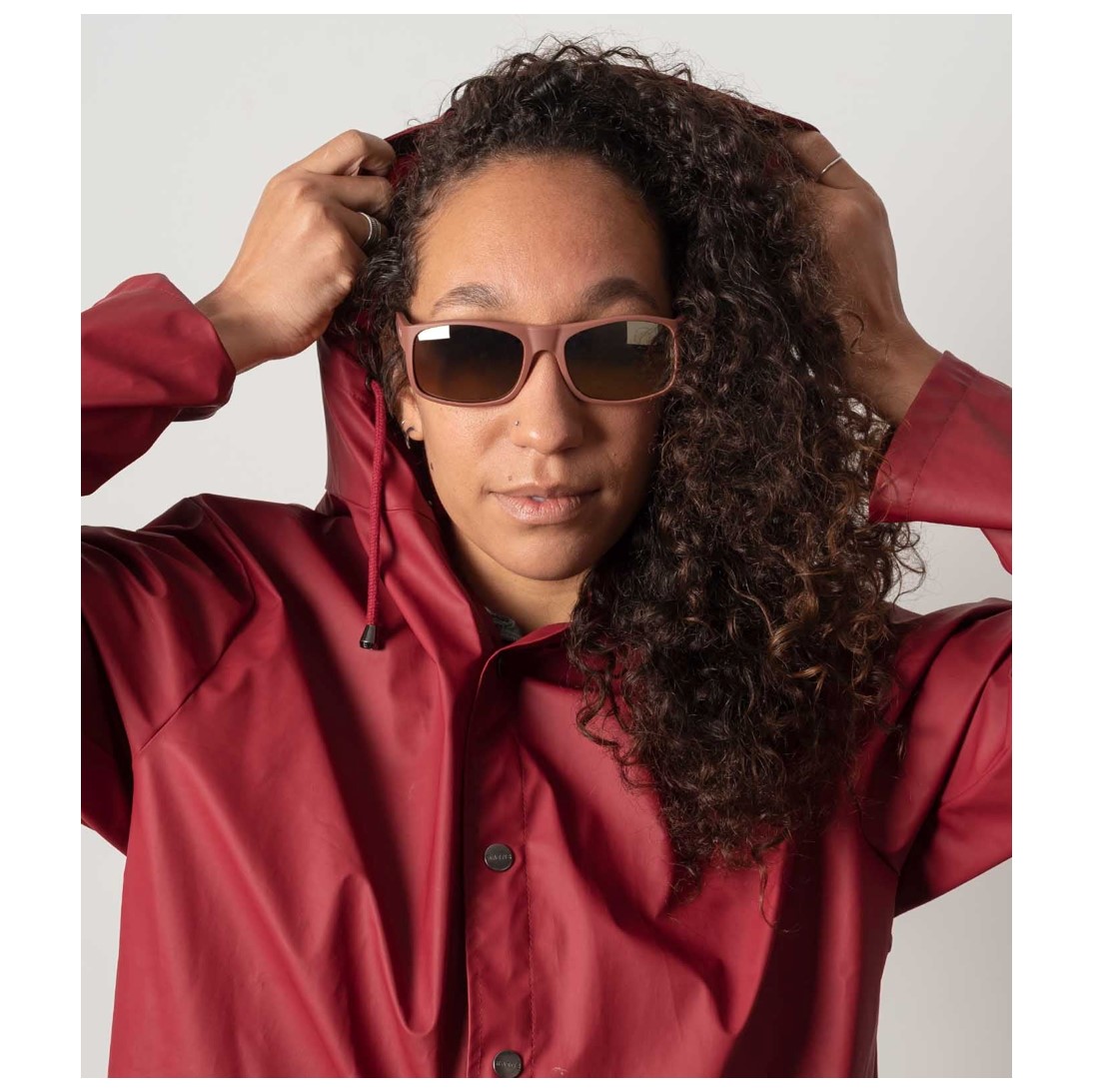 Lentes de Sol Domo Rojo Unisex - Imagen 4