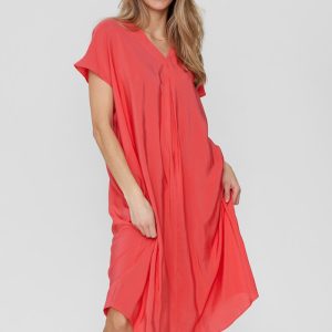 Vestido manga corta coral