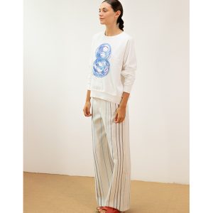 Pantalón blanco con rayas azules