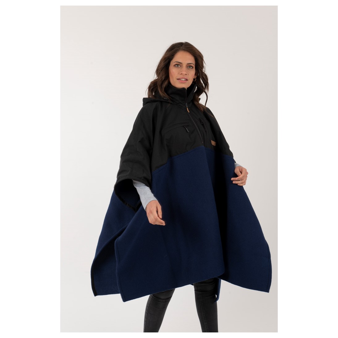 Poncho Taita Unisex Negro/Azul - Imagen 7
