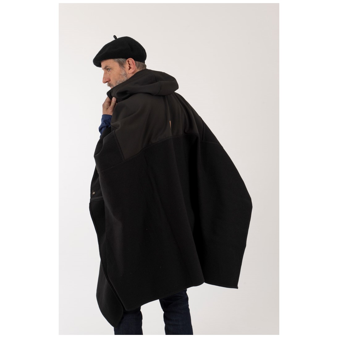 Poncho Taiyin Unisex Negro - Imagen 5