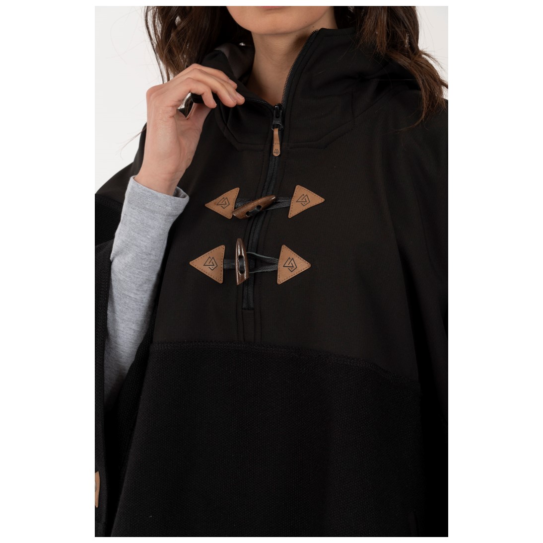 Poncho Taiyin Unisex Negro - Imagen 6