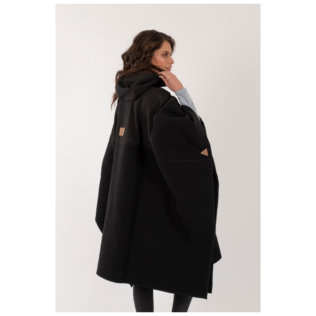 Poncho Taiyin Unisex Negro - Imagen 9