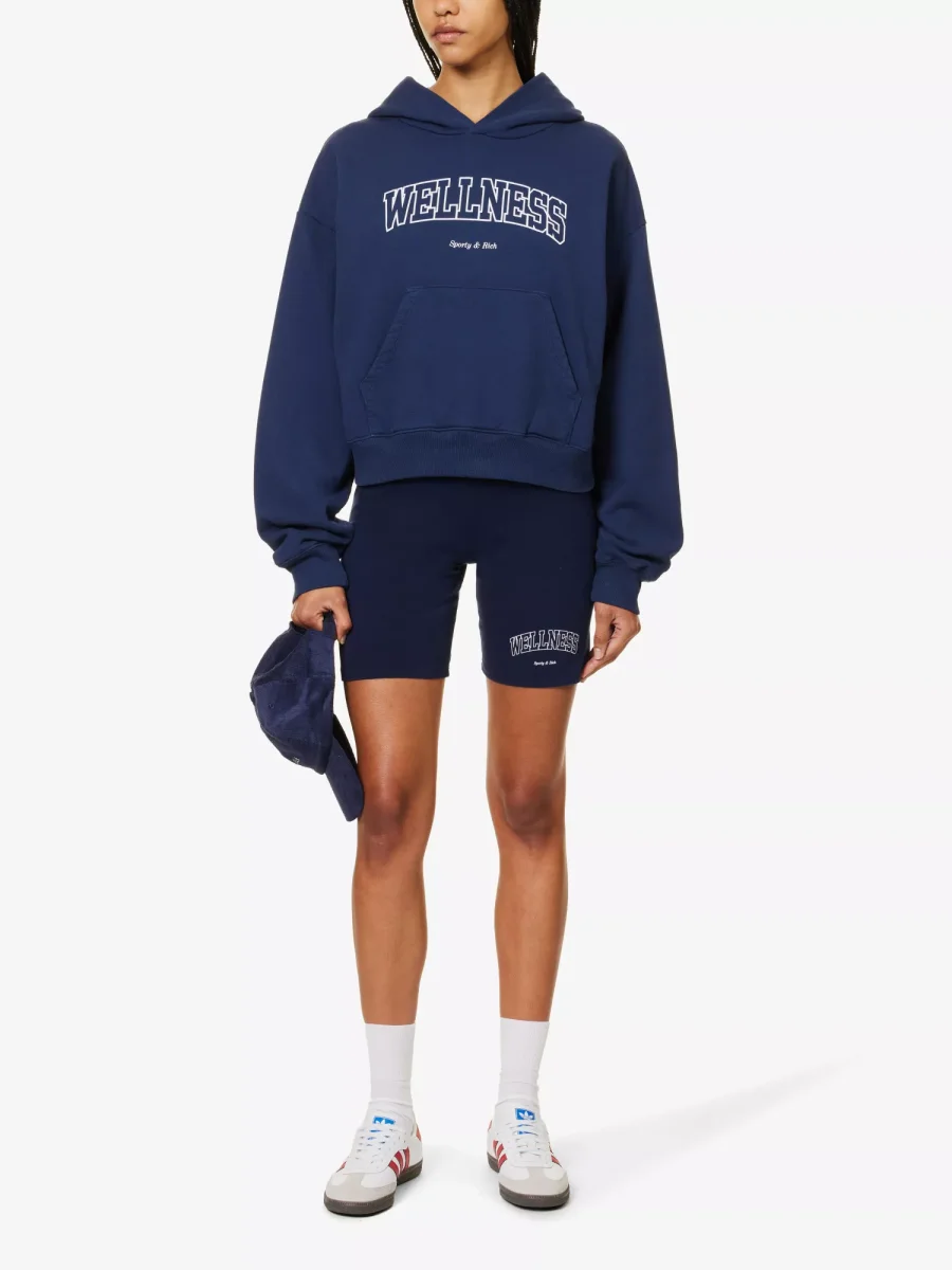 SPORTY & RICH Wellness Logo Print High Rise Stretch Cotton Navy White Biker Shorts - Imagen 4