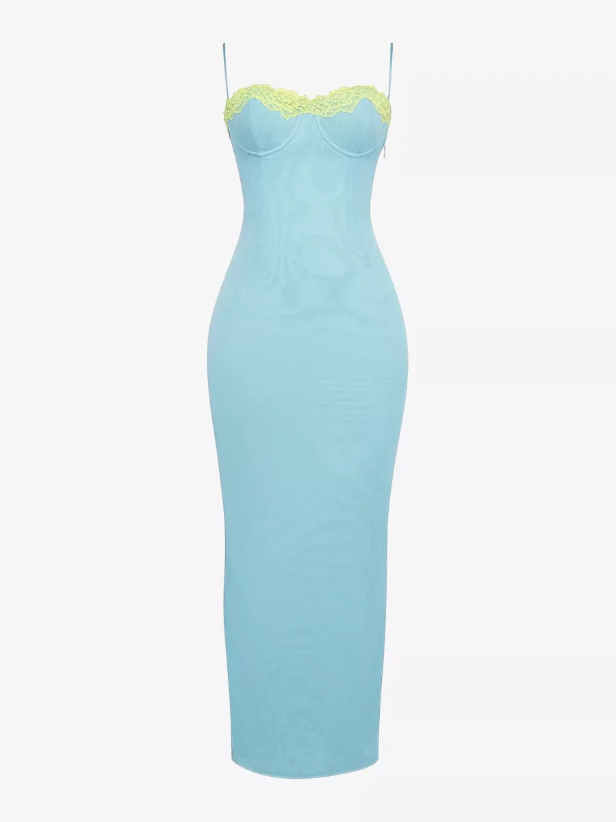 House Of CB Aiza Powder Blue Contrast Lace Maxi Dress - Imagen 2