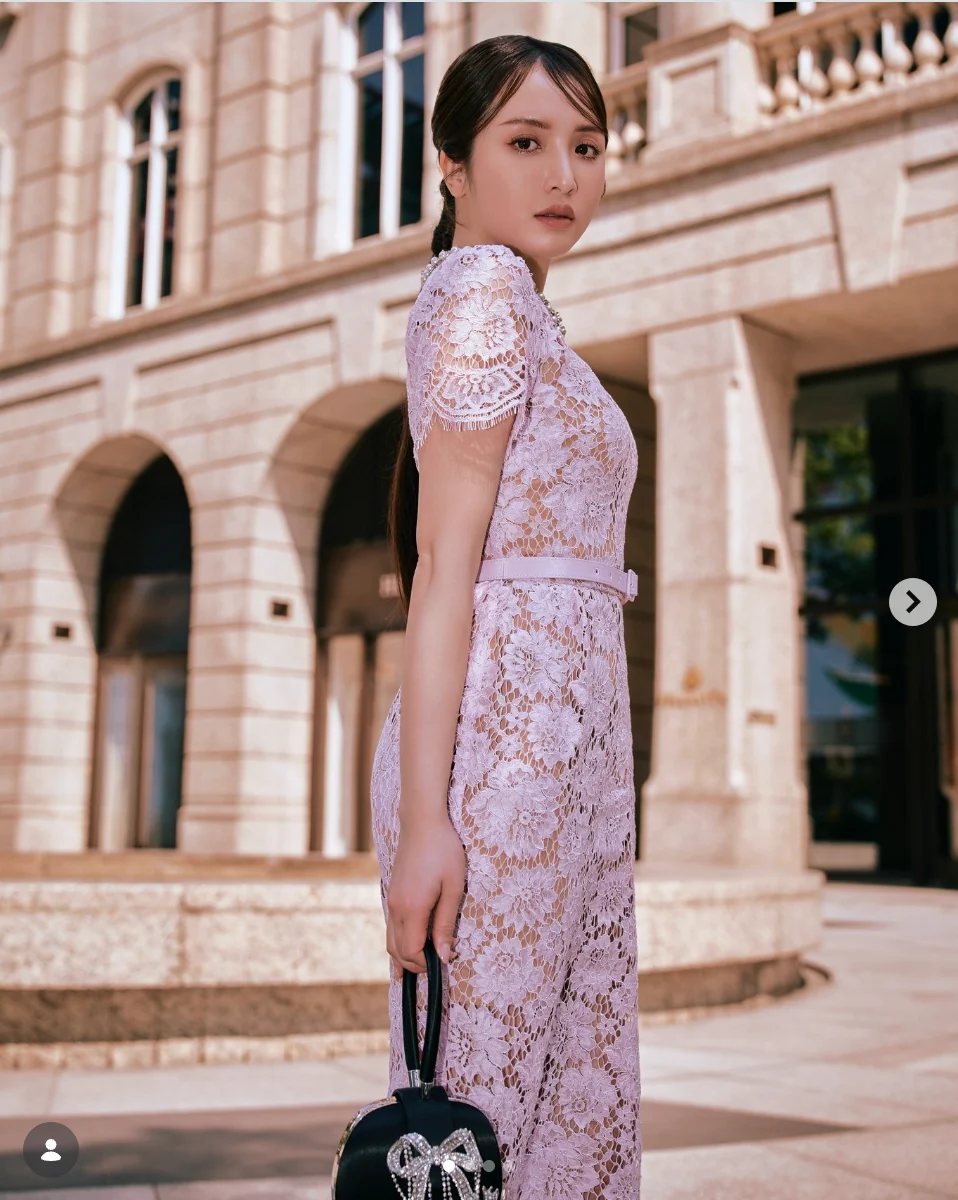 Self-Portrait Pink Floral Lace Pearl Embellished Neck Belted Midi Dress - Imagen 6