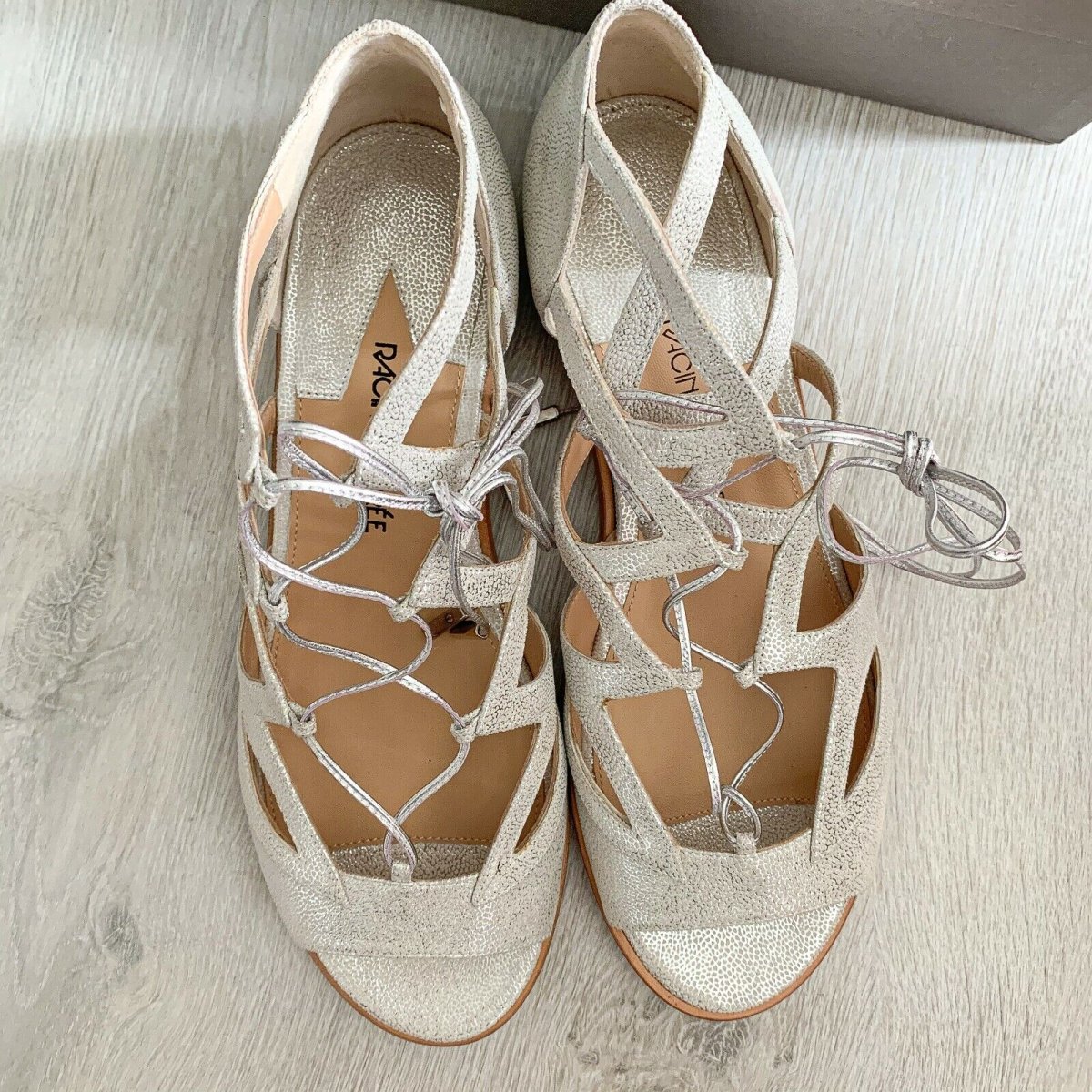 RACINE CARRÉE Silver Cut Out Lace Strappy Sandals Flats - Imagen 6