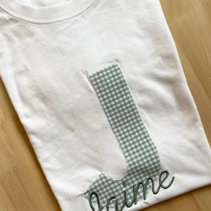 Camiseta inicial vichy y nombre bordado