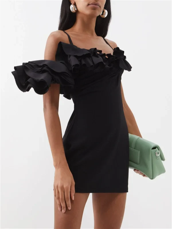 JACQUEMUS La Duna Ruffled Trim Mini Little Black Dress - Imagen 4