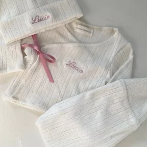 Conjunto jubón, polaina y gorrito