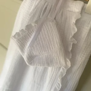 Conjunto faldón y capota Blanca