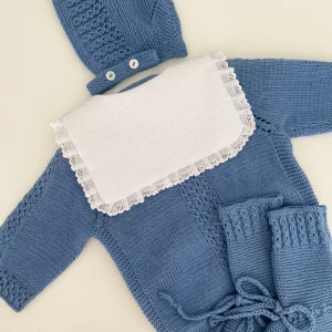 Conjunto de punto trenzas más babero