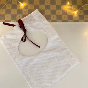 Cuello pique y valencienne