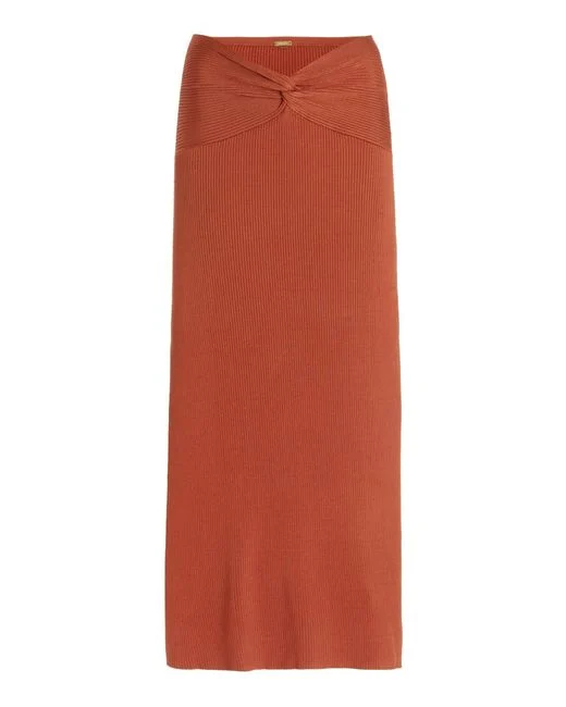Cult Gaia Kana Ribbed Knit Twist Detail Slit Skirt in Amber - Imagen 2