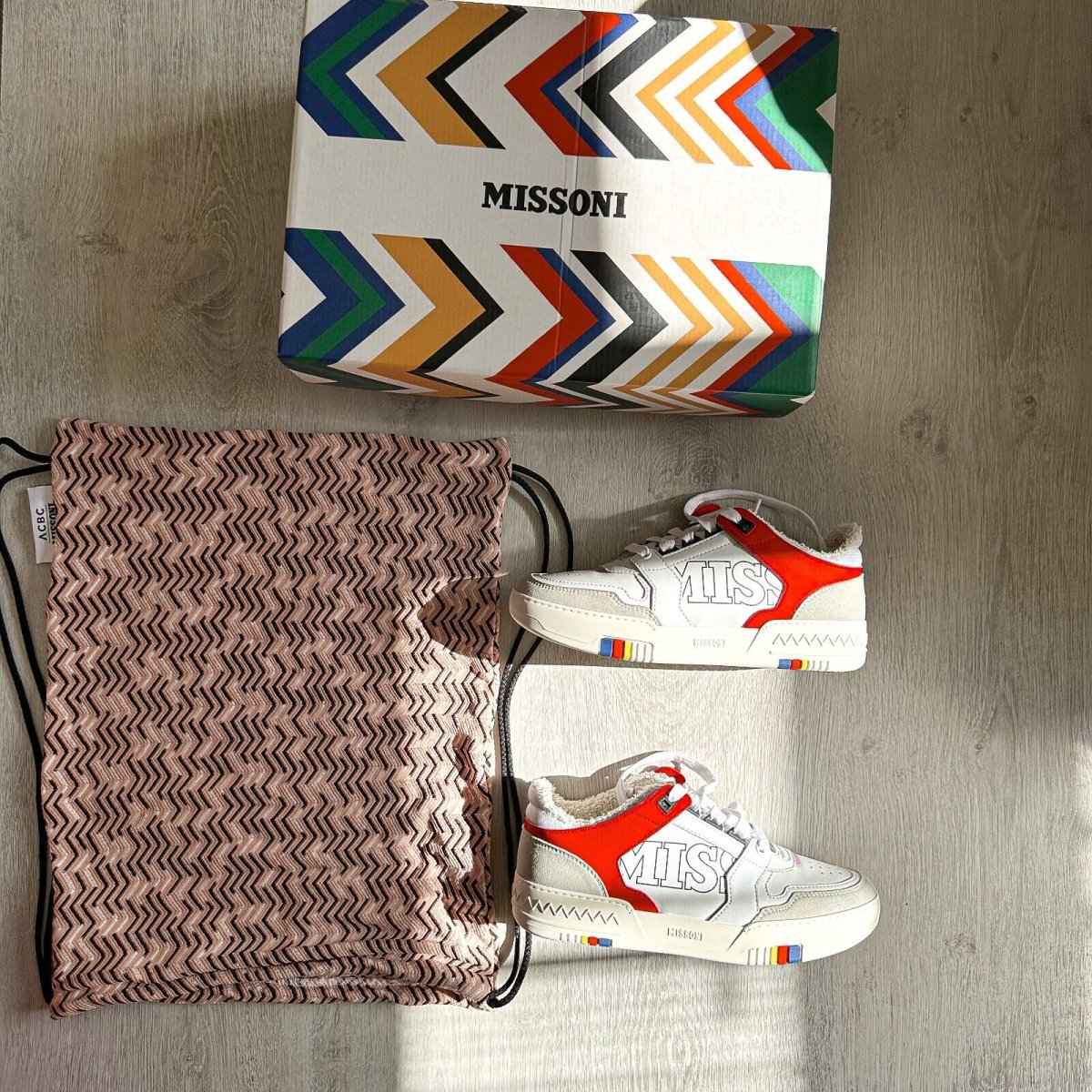 MISSONI Logo 90 White Red Trainers Sneakers + Chevron Bag - Imagen 5