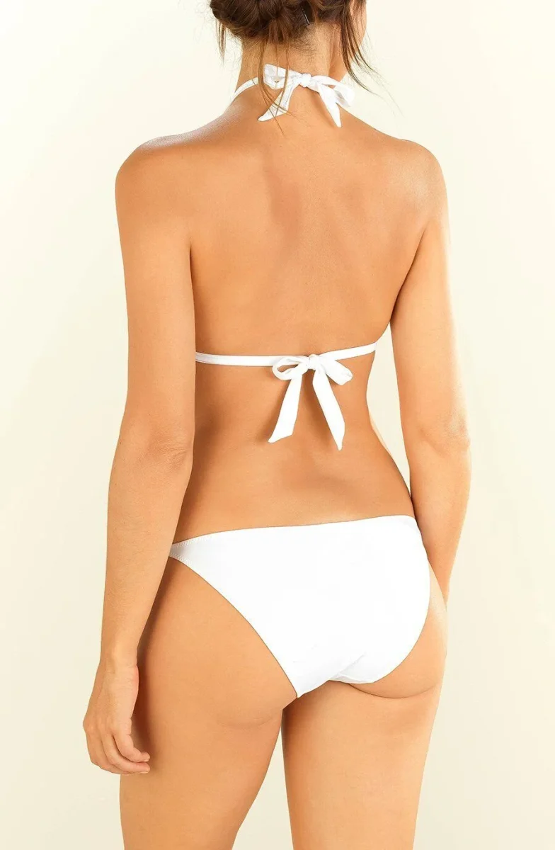 Pain De Sucre White Bikini Top in Elan Jewel Chain Detail - Imagen 7
