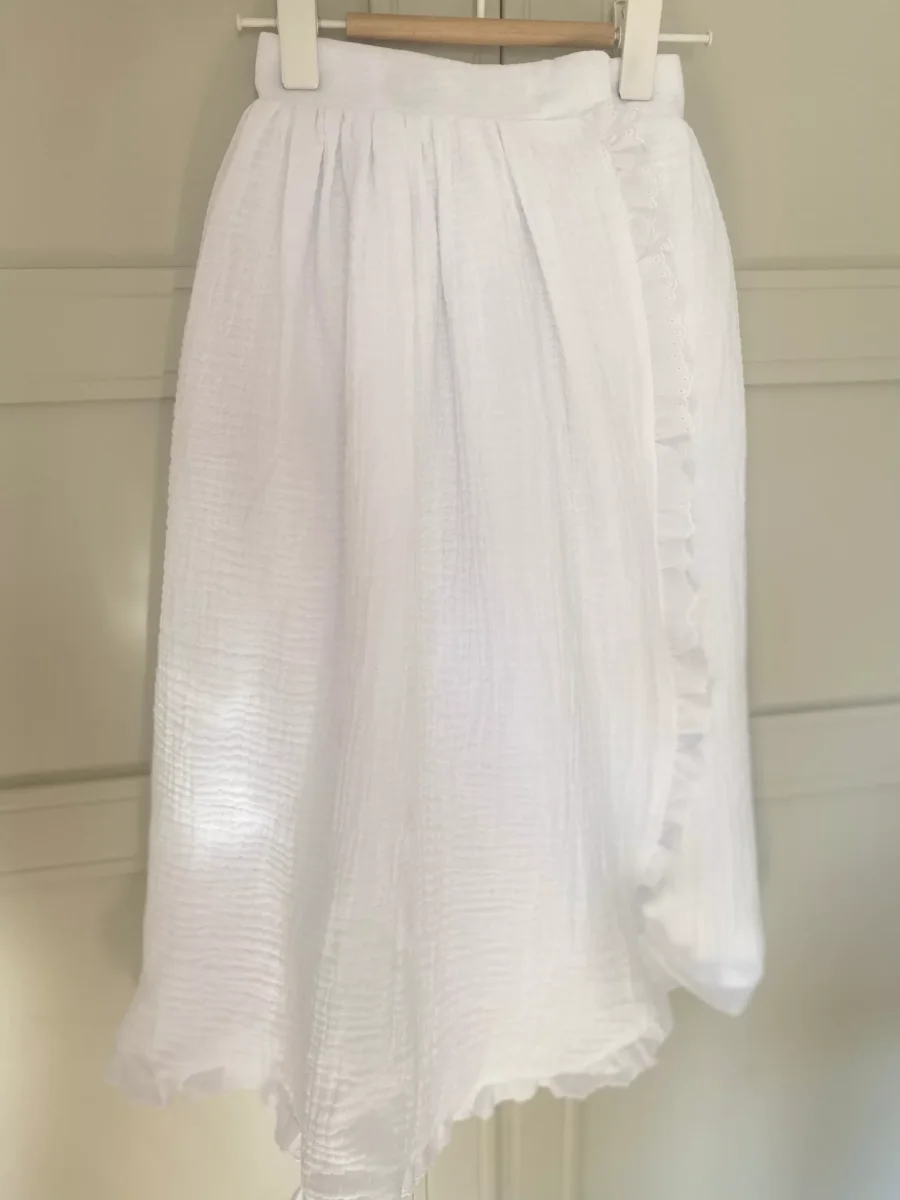 Conjunto faldón y jersey - Imagen 4