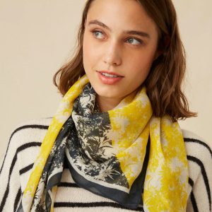 Pañuelo estampado combinado