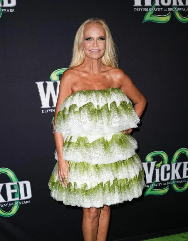 Halpern Shimmery Green Tiered Tulle Poofy Ruffle Strapless Mini Dress - Imagen 2