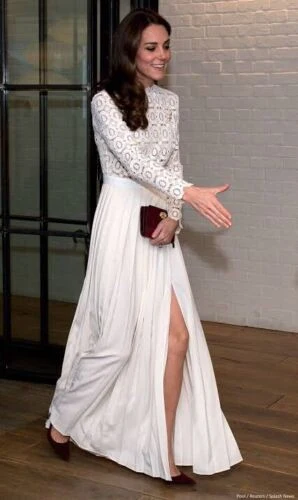 Self-Portrait White Pleated Crochet Floral Maxi Dress - Imagen 2