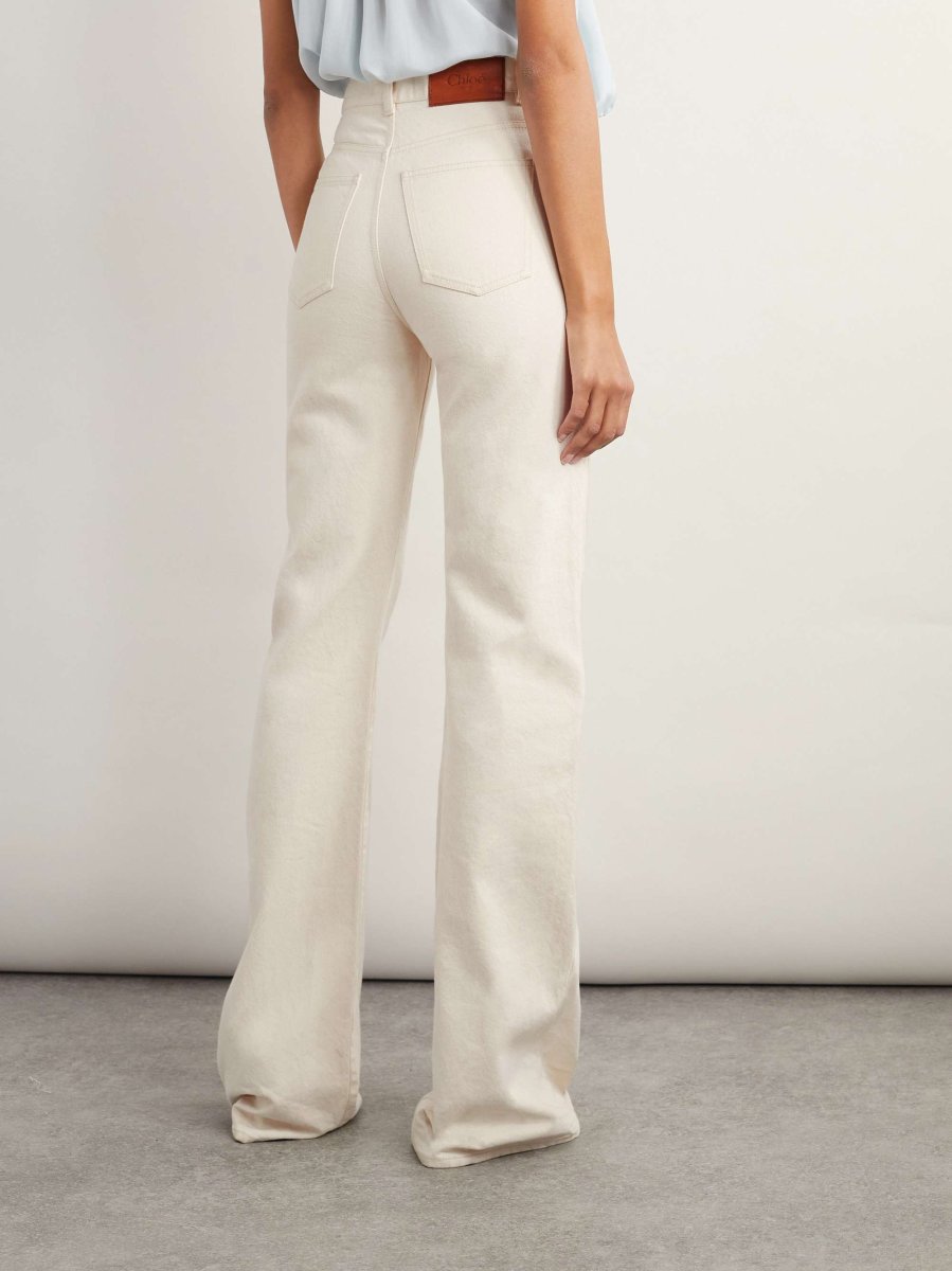 Chloe Runway White High Rise Flared Denim Jeans - Imagen 4