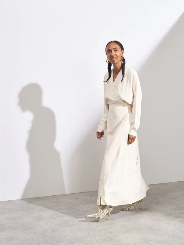 RAEY Cream Dolman-Sleeve Side-Split Wrap Dress - Imagen 3