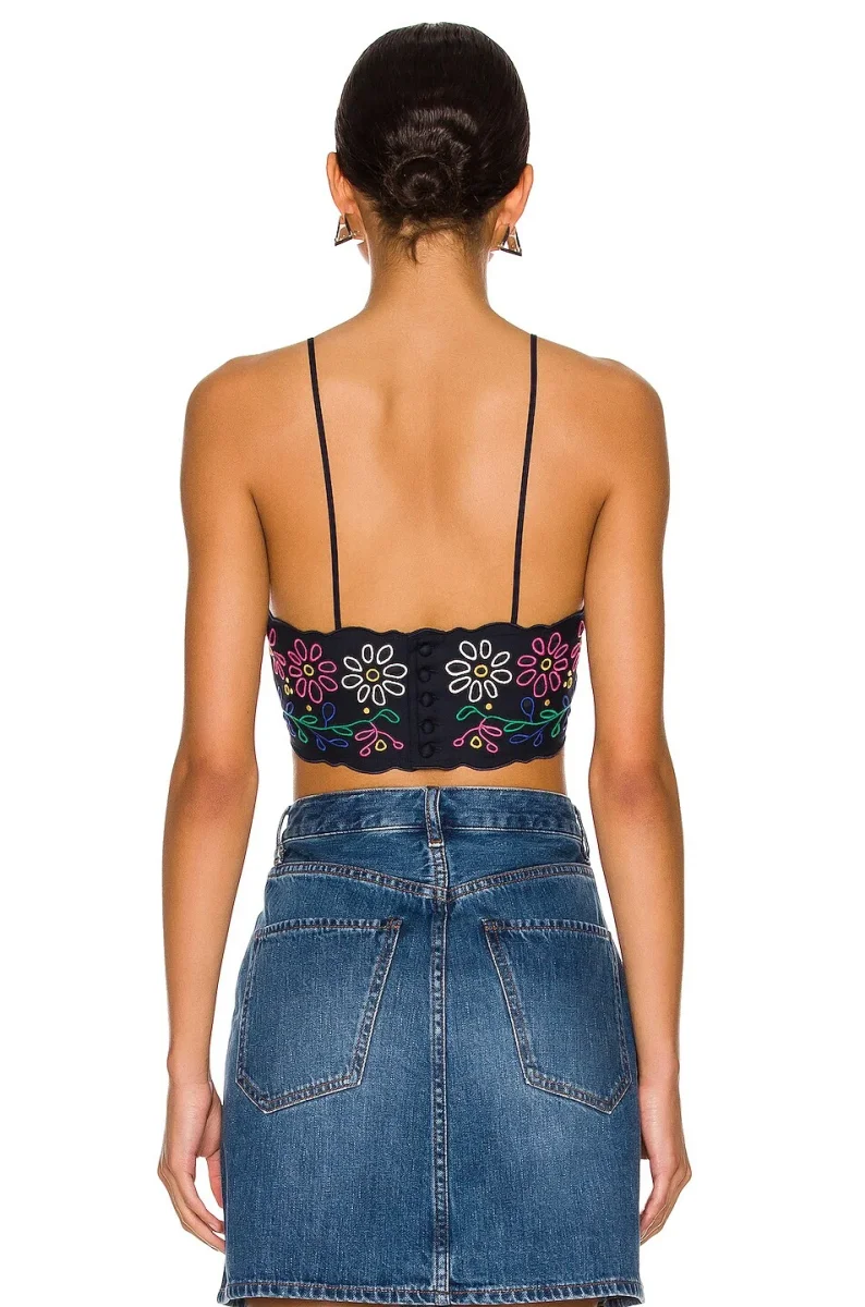 Chloe Floral Embroidered Eyelet Spaghetti Strap Crop Top - Imagen 9