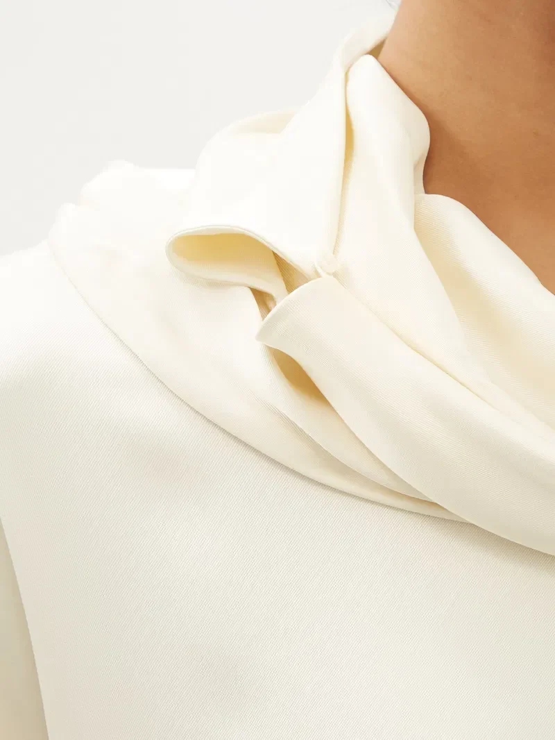 The Row Ivory Cowl Neck Silk Twill Long Sleeve Santia Dress - Imagen 5
