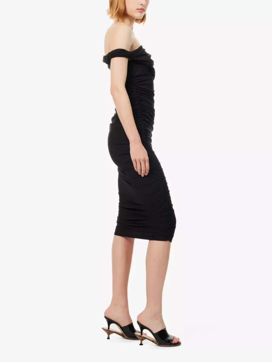 Reformation x Laura Harrier Alycia Black Knit Ruched Off Shoulder Midi Dress - Imagen 6