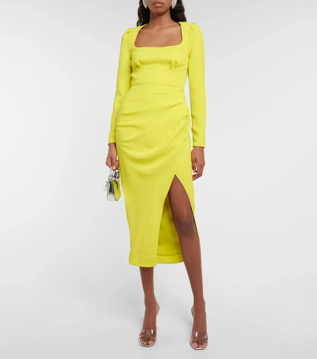 Self-Portrait Lime Green Ruched Crêpe Midi Dress - Imagen 3